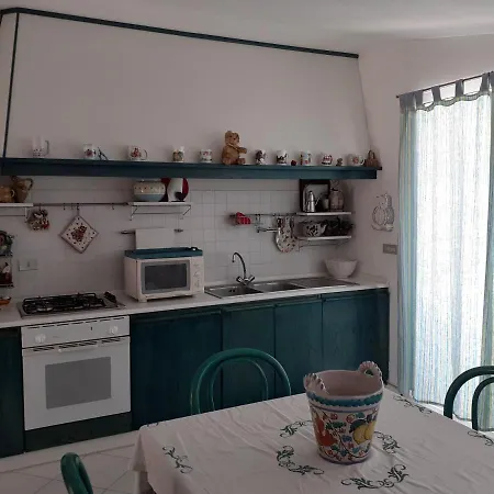 Attico Palazzo Azzurro 아파트 *
