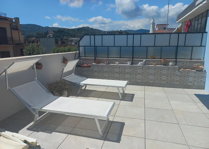 Attico Palazzo Azzurro דירה דיאנו מרינה